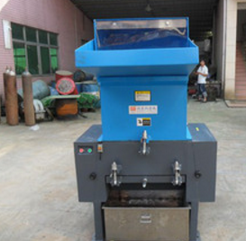 鴻業(yè)興塑料強力破碎機材質(zhì)保證，破碎機