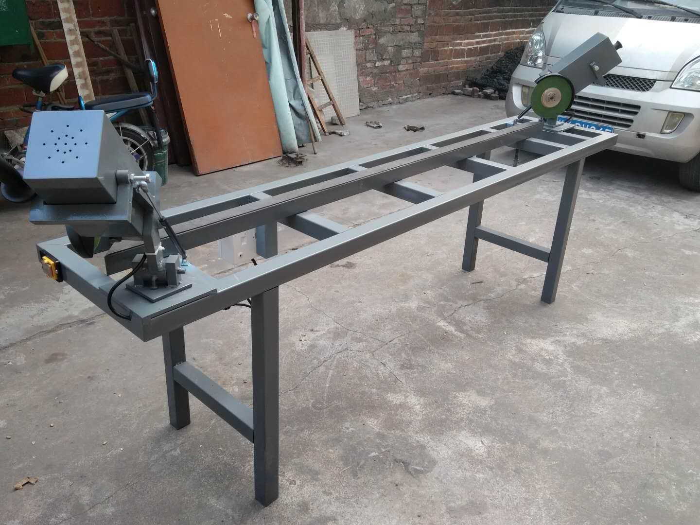 切角機 45度鋁型材切角機 供應(yīng)45度切角機 供應(yīng)45度雙頭切角機