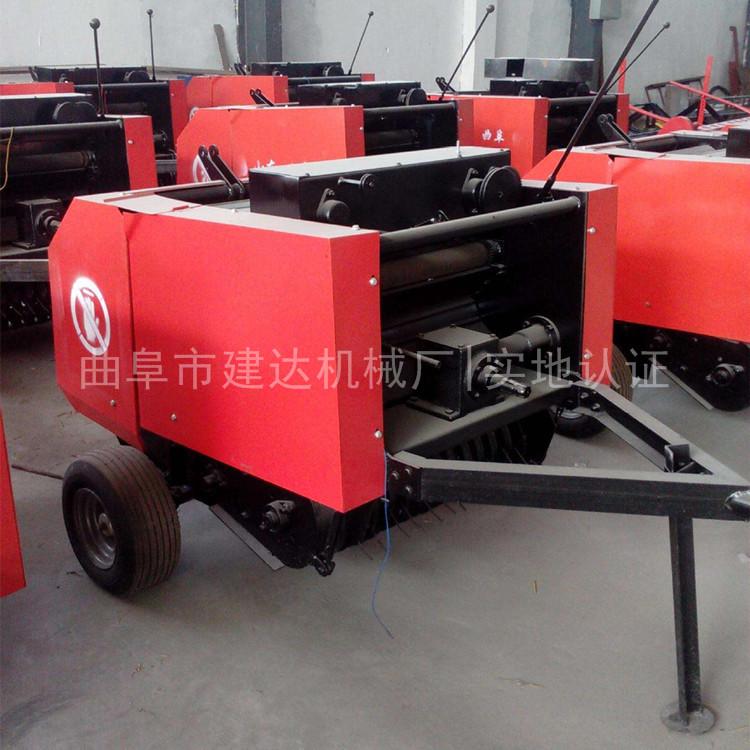 廠家供應行走式中型打捆機 農(nóng)用多功能秸稈粉碎圓捆機