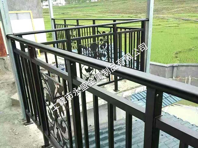 永盛新款鋁藝陽臺護欄