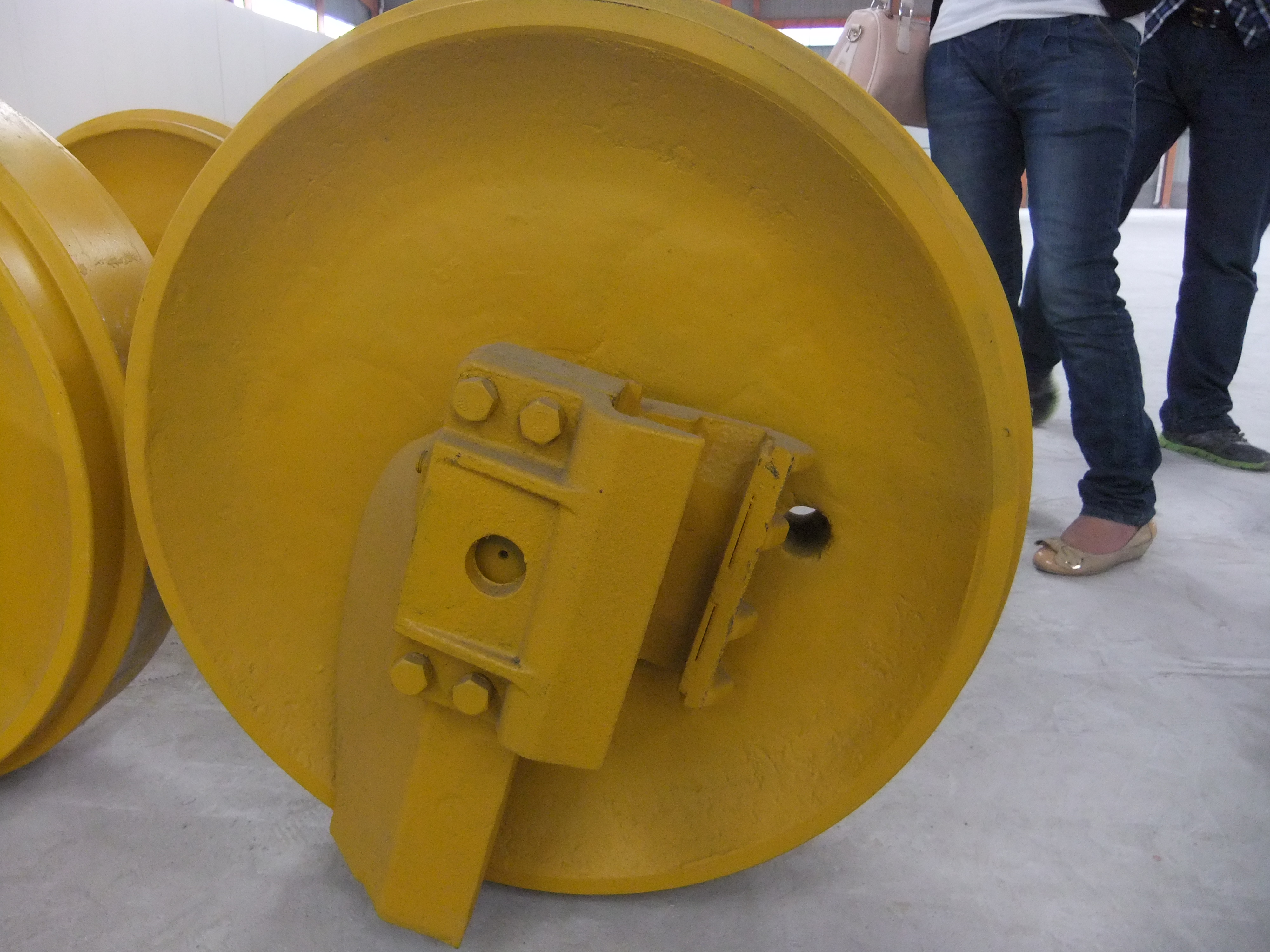 小松挖掘機360-7引導(dǎo)輪原廠