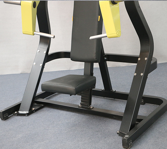 上斜推胸訓練器商用器材供應廠家 山東豐航直銷力量免維護健身房大黃蜂掛片器材