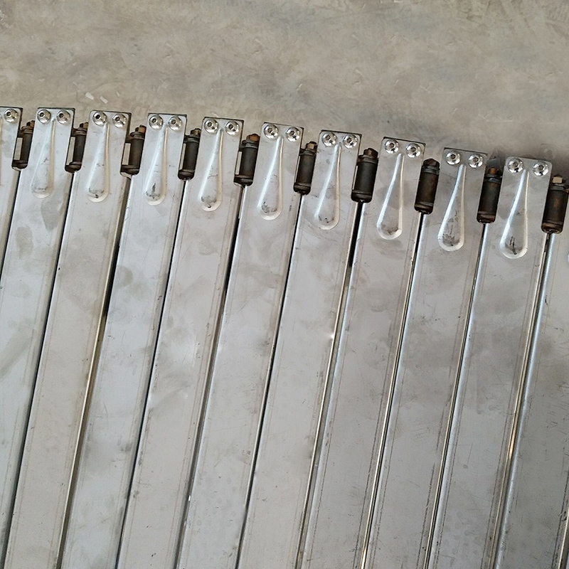 不銹鋼轉(zhuǎn)彎鏈板 90度轉(zhuǎn)彎鏈板輸送線