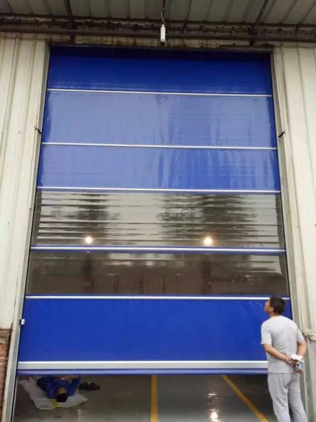 天津車庫快速提升門，天津電動提升門安裝訂制