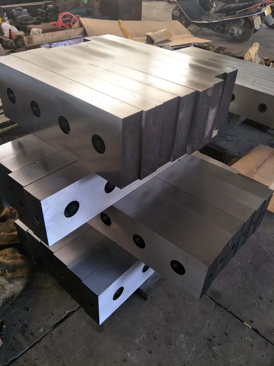 數(shù)控剪板機(jī)* 馬鞍山剪板機(jī)*廠  數(shù)控液壓剪板機(jī)*