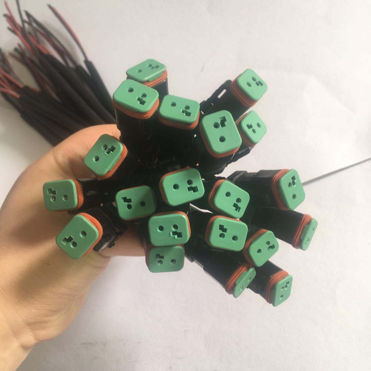 LED汽車燈飾連接線 汽車LED燈防水連接器 東莞汽車LED燈防水連接器