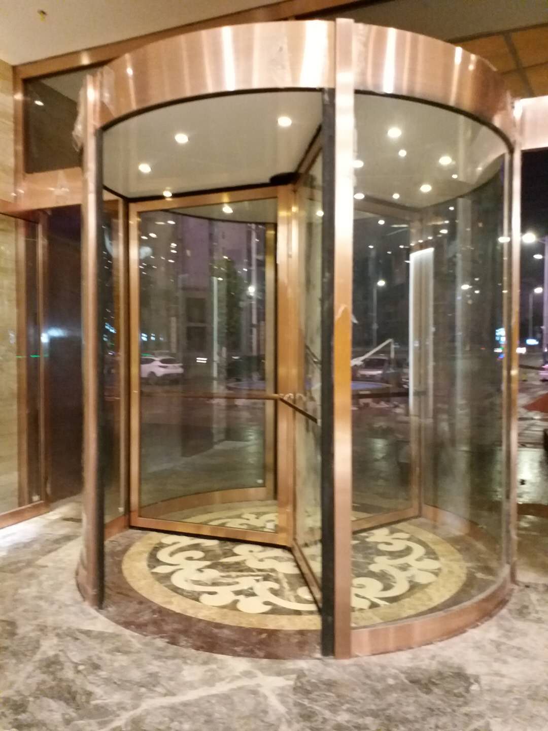 貴陽酒店自動旋轉門應商，貴陽*線感應門報價，貴陽*線感應門 貴陽酒店自動旋轉門