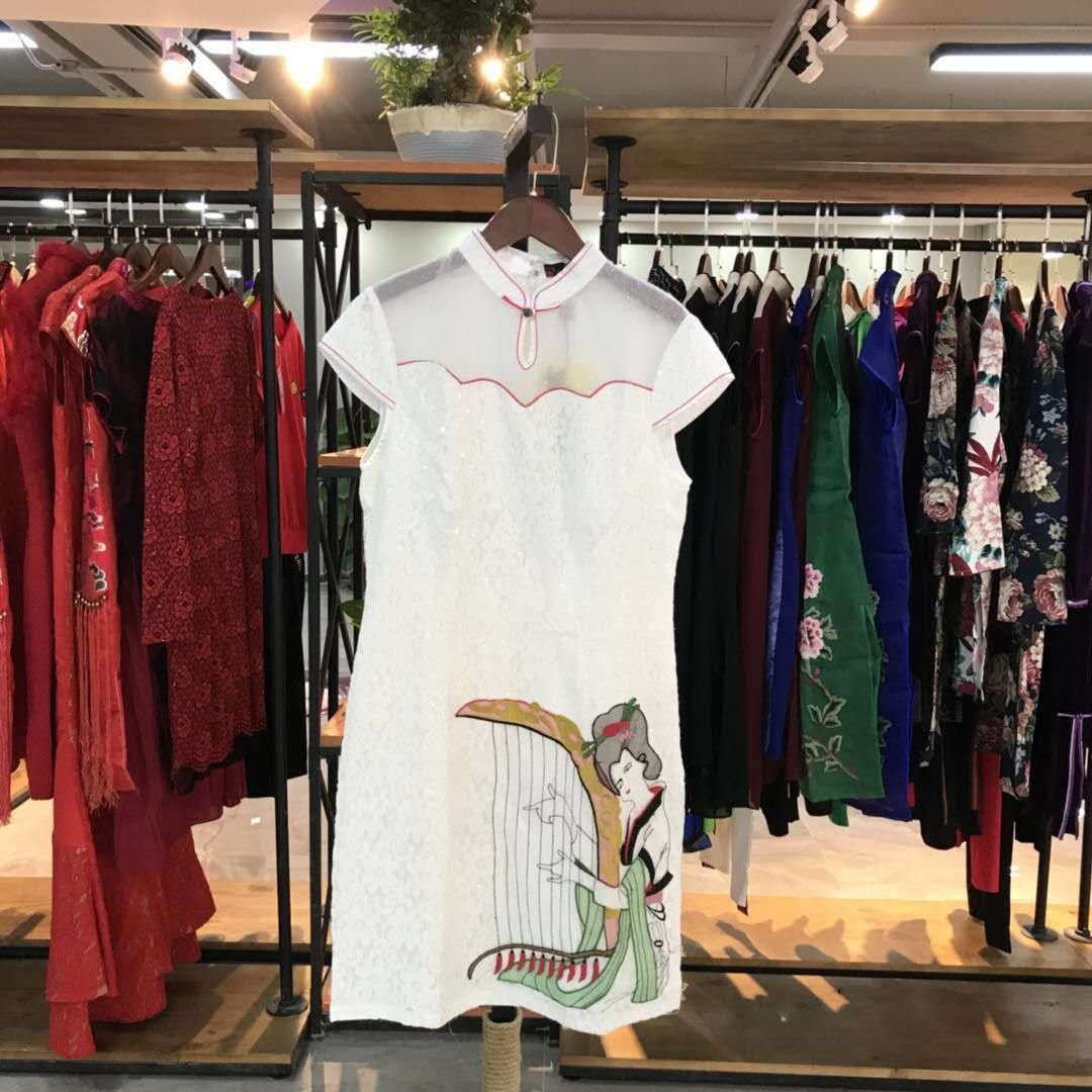 品牌折扣女裝批發(fā) 廣州女裝貨源哪里有！