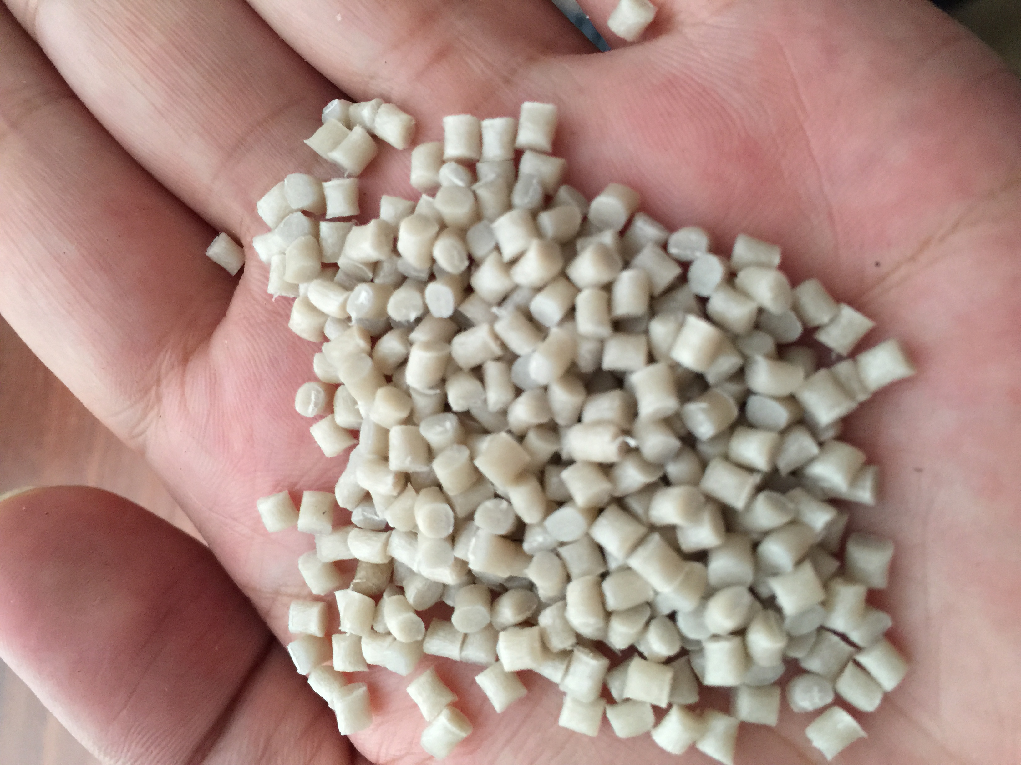 本色黑色玻纖增強(qiáng)工程塑料 本色/黑色PES玻纖增強(qiáng)工程塑料