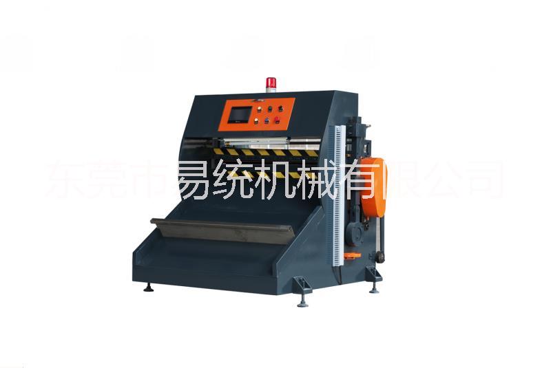 東莞易統(tǒng)機(jī)械伺服裁切機(jī)塑料裁切機(jī)生產(chǎn)廠家，高速自動(dòng)堆疊切片機(jī) 產(chǎn)量高塑料無毛邊切片機(jī)