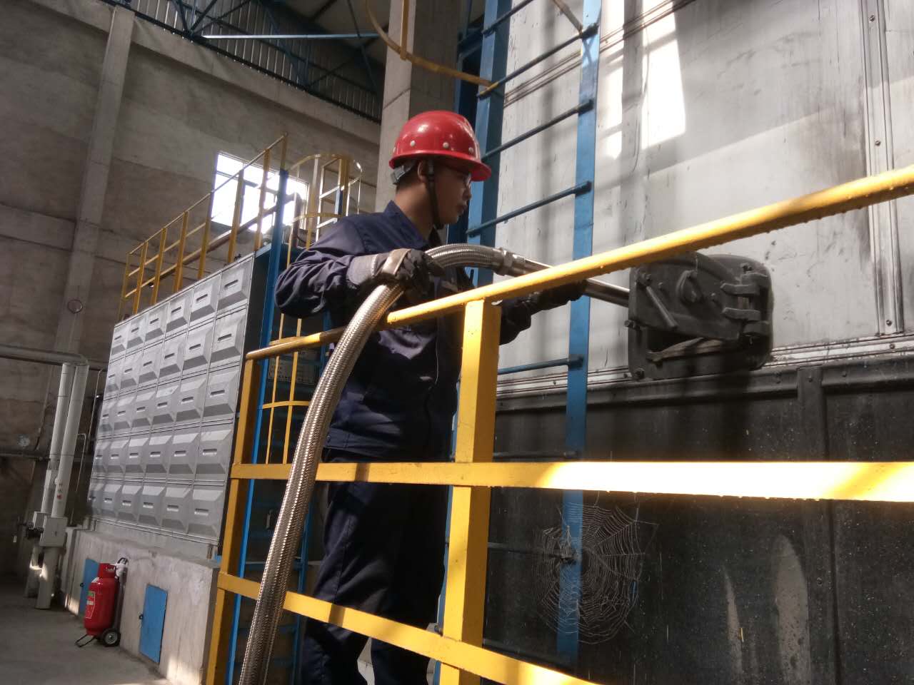 供應(yīng)玻璃廠耐熱吸塵器