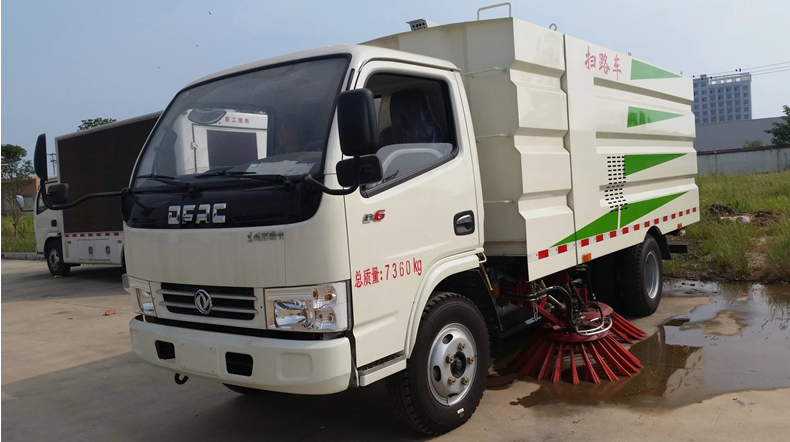 專業(yè)生產(chǎn)國(guó)五東風(fēng)多利卡5.5立方掃路車道路清掃車讓利促銷 國(guó)五東風(fēng)多利卡5.5立方掃地車