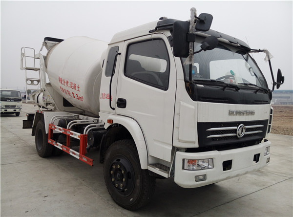 東風(fēng)小型攪拌車  東風(fēng)御虎5方攪拌車 東風(fēng)御虎攪拌車