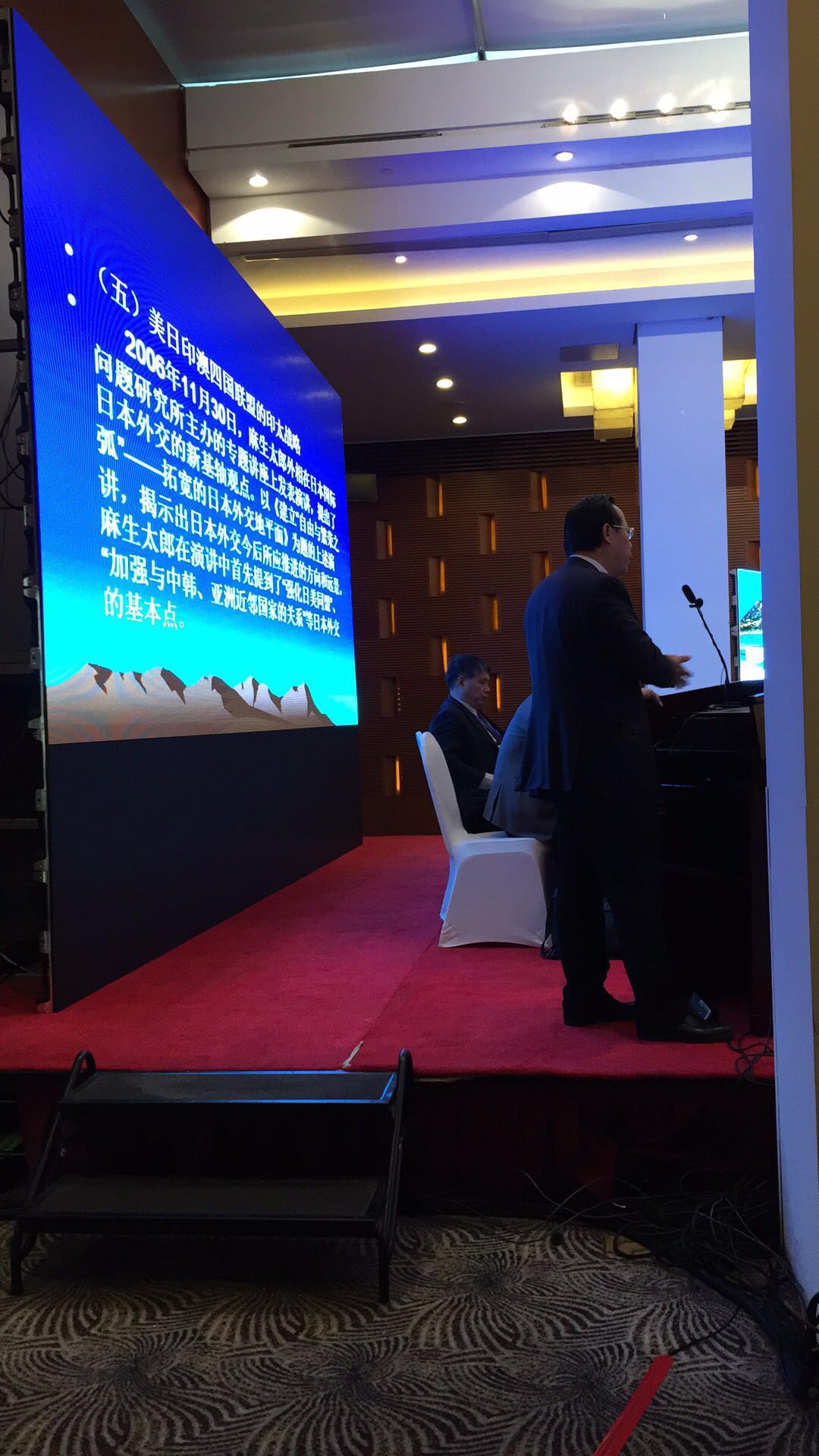 上海舞臺(tái)搭建公司價(jià)格  專業(yè)搭建舞臺(tái)