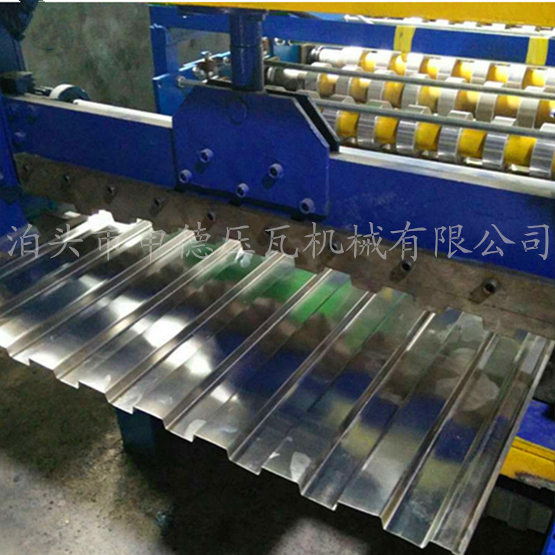 申德專業(yè)制作卷簾門設備800卷簾門成型機彩鋼800型卷簾門壓瓦機