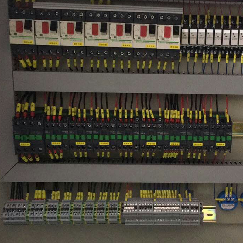 上海專業(yè)安裝水處理控制柜廠家，上海水處理控制柜安裝電話，上海過濾設(shè)備*控制柜廠家