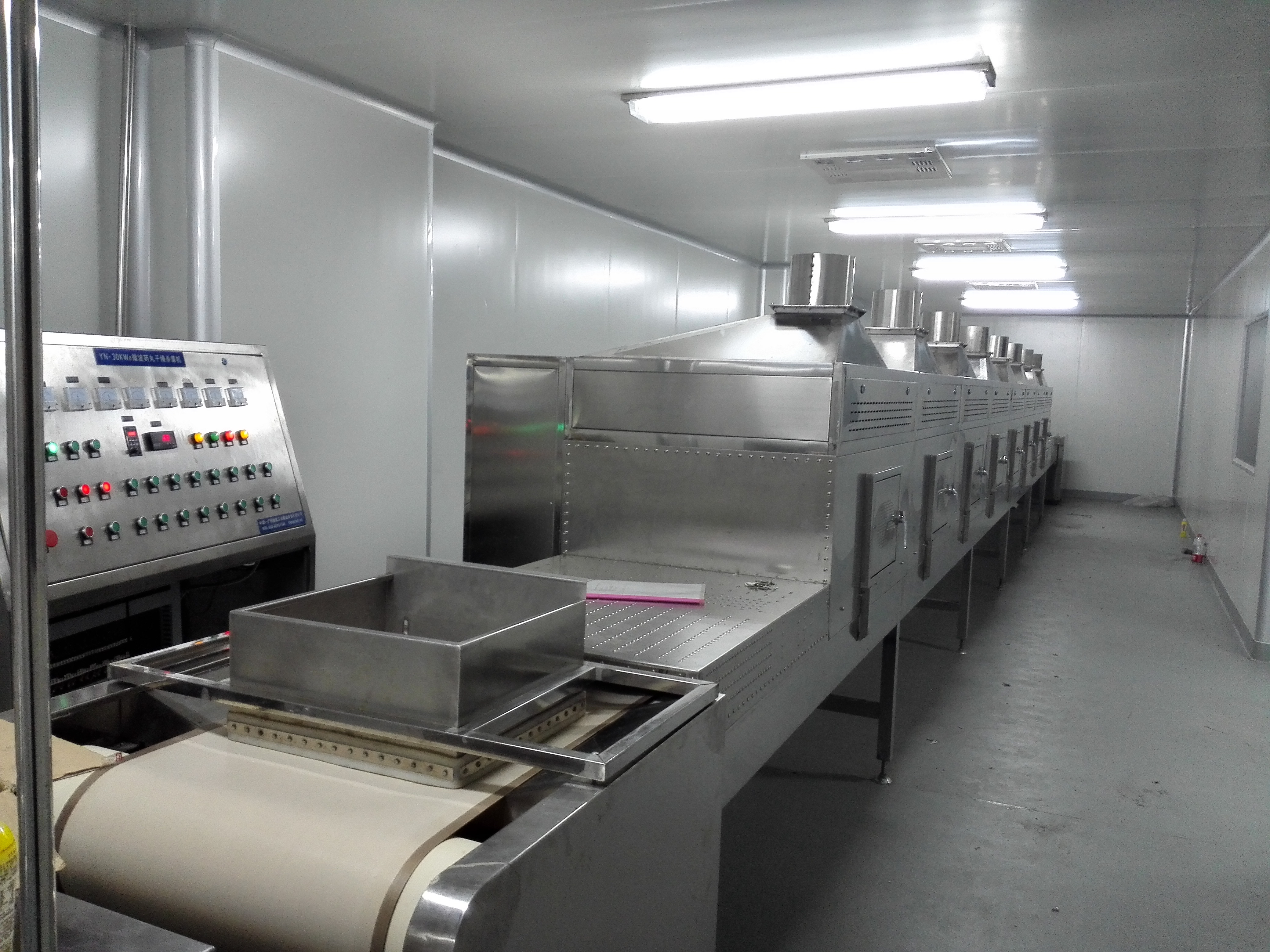 供應(yīng)黃粉蟲烘干設(shè)備微波黃粉蟲烘干機(jī)，微波黃粉蟲烘干設(shè)備烘干機(jī)