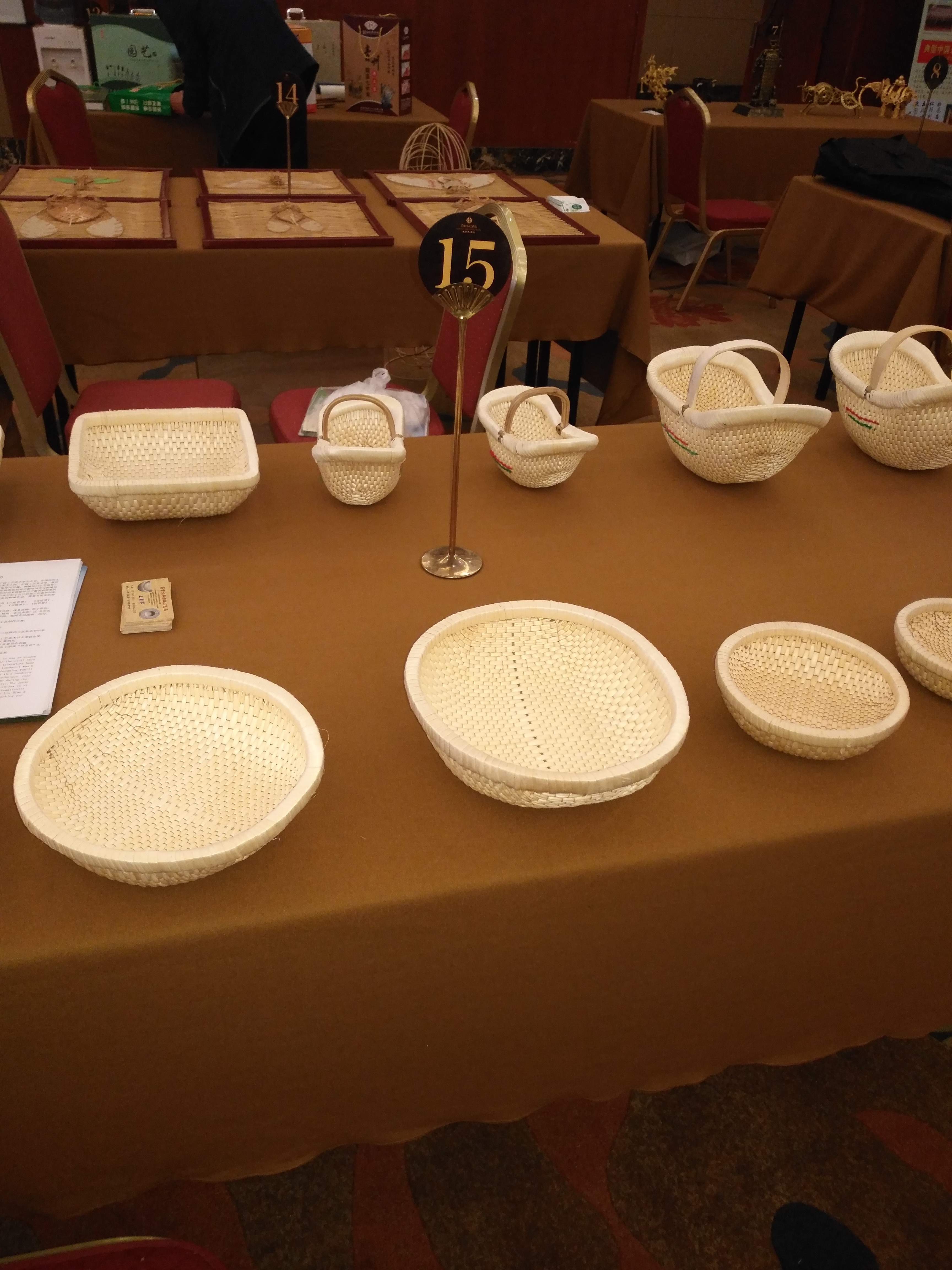 供應(yīng)*柳編笸籮 *正方笸籮、柳編工藝品、柳編筐
