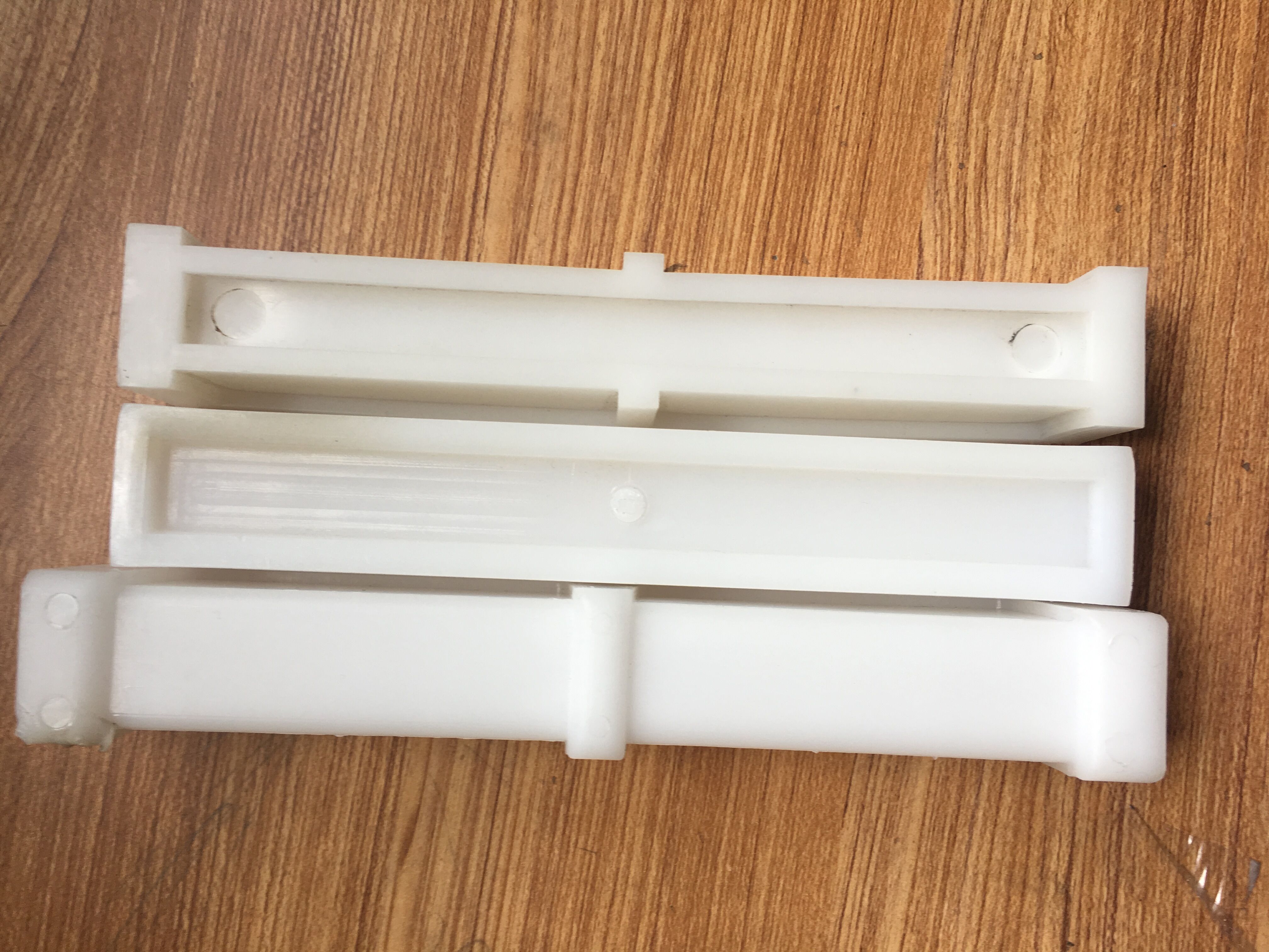 上海注塑生產(chǎn)廠家生產(chǎn)2T/3T/5T貨梯靴襯，尼龍靴襯，電梯配件 貨梯配件靴襯 貨梯尼龍靴襯