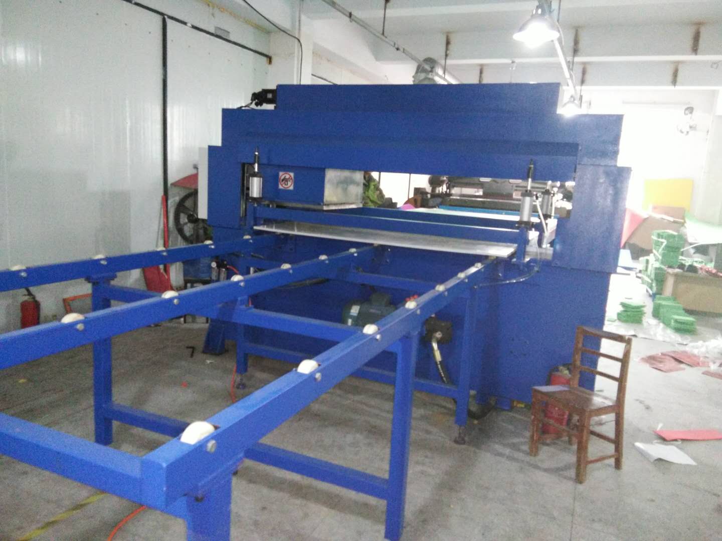上海自動(dòng)龍門(mén)裁斷機(jī)報(bào)價(jià)|上海自動(dòng)龍門(mén)裁斷機(jī)廠家|上海自動(dòng)龍門(mén)裁斷機(jī)批發(fā)