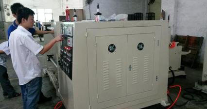 電腦高速剝離分切機(jī) 復(fù)合膜電腦高速剝離分切機(jī)