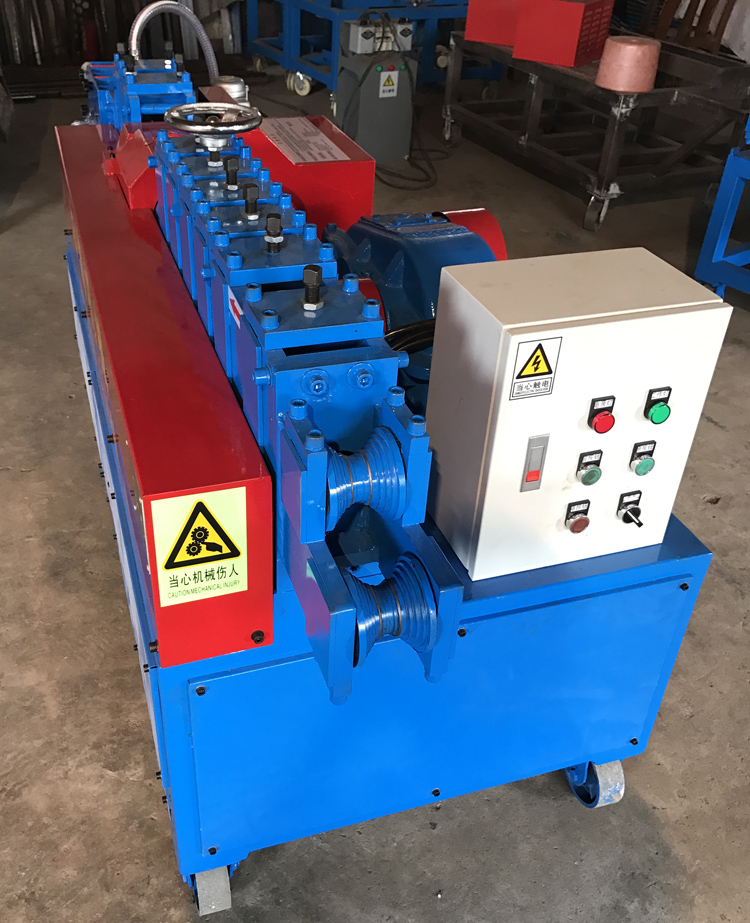 鋼管調(diào)直除銹刷漆機(jī) 鋼管調(diào)直機(jī)除銹刷漆機(jī)