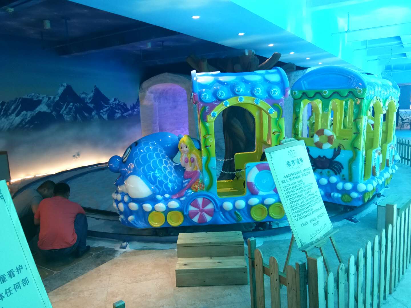 無(wú)軌小火車(chē)/大象無(wú)軌小火車(chē)廠家/大象海洋無(wú)軌小火車(chē)價(jià)格 公園景區(qū)無(wú)軌電瓶海洋小火車(chē)