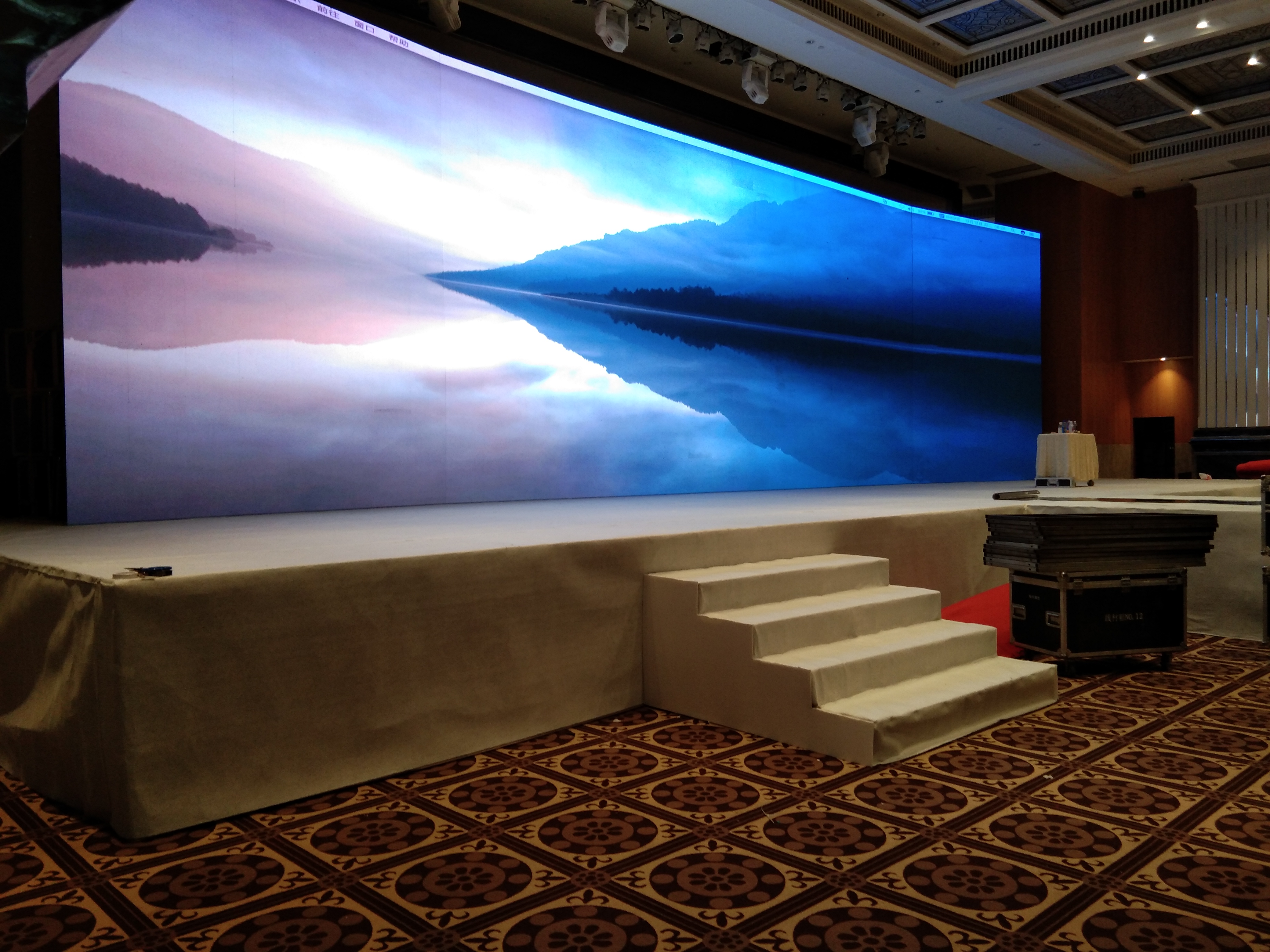 創(chuàng)美專業(yè)承接公司年會晚會商業(yè)演出舞臺設備搭建佛山順德慶典總公司