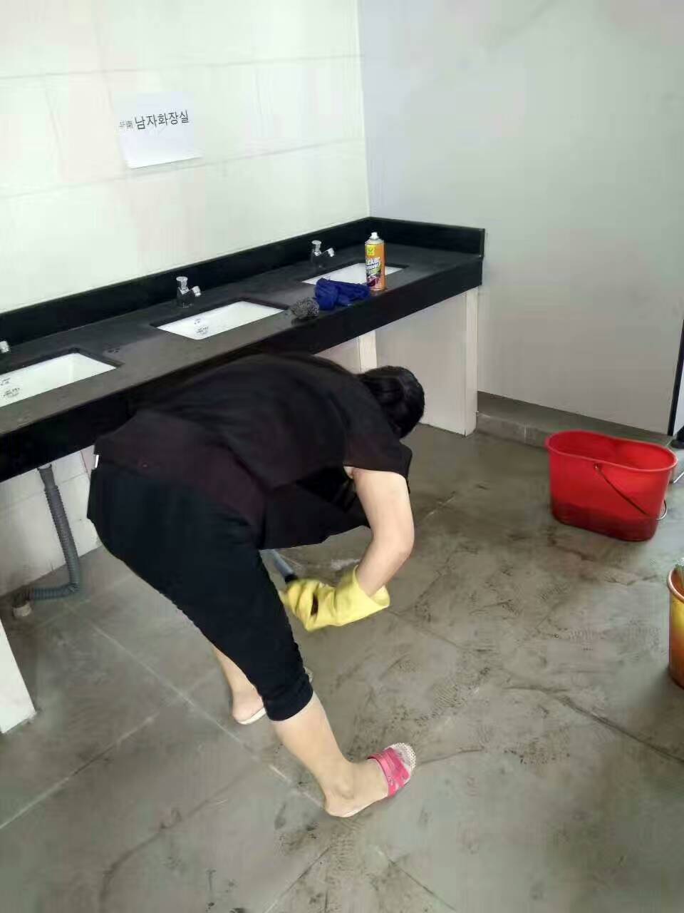 廣州新*開荒，裝修后清潔，新房搞衛(wèi)生除灰塵，閑置房打掃