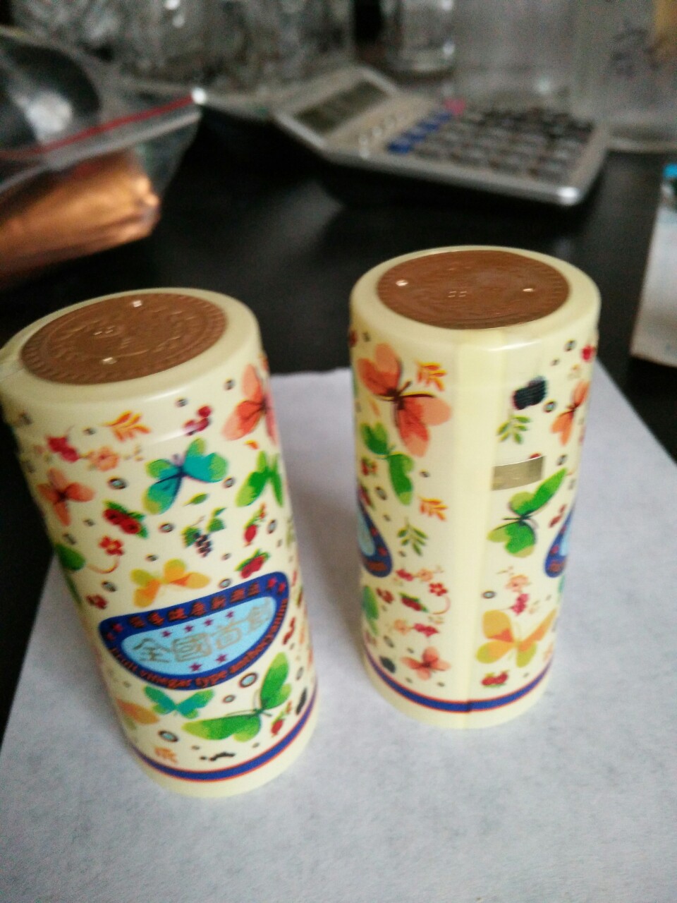 廠家直銷 pvc葡萄酒熱縮膠冒現(xiàn)貨供應(yīng) 量大從優(yōu) 廠家現(xiàn)貨 pvc熱縮膠帽批發(fā)價(jià)格