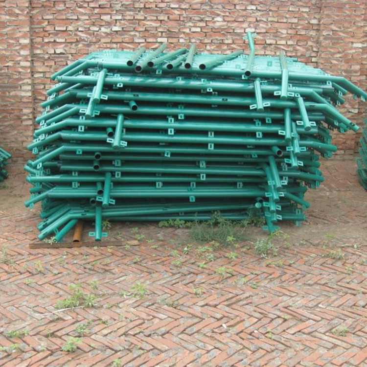 鐵路護欄網(wǎng)公路防護網(wǎng)源海廠家常年生產(chǎn) 公路框架圍欄護欄網(wǎng)