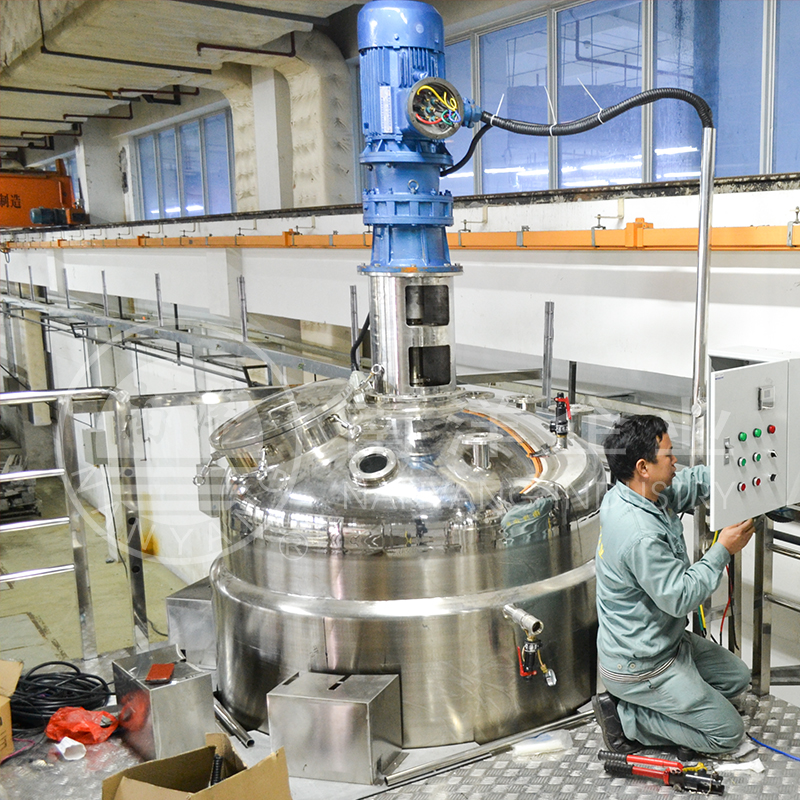 不銹鋼電加熱蒸汽加熱自動(dòng)稱重配料攪拌機(jī)反應(yīng)釜廠家