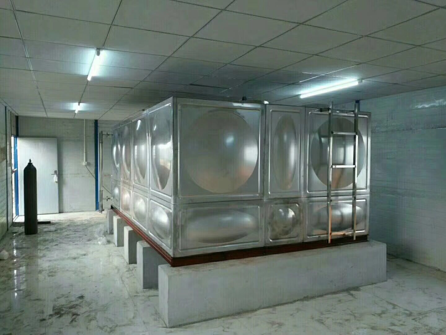 廣西貴港不銹鋼方形消防水箱廠家 不銹鋼水箱 消防水箱 生活水箱 方形水箱 圓形水箱 焊接式水箱 拼接式水箱