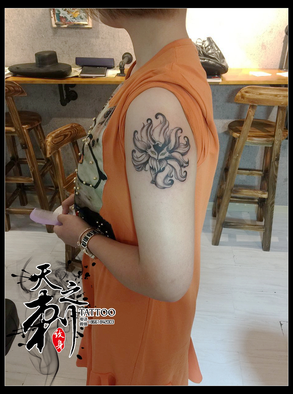 青島李村紋身 小腿紋身圖案