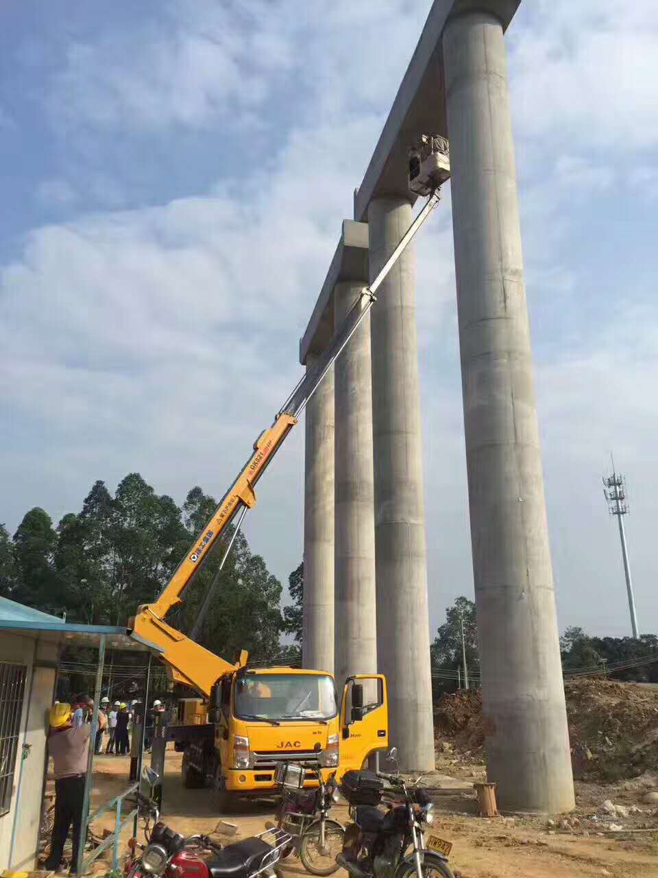 高空作業(yè)車租賃 高空作業(yè)平臺租賃 高空作業(yè)平臺車租賃