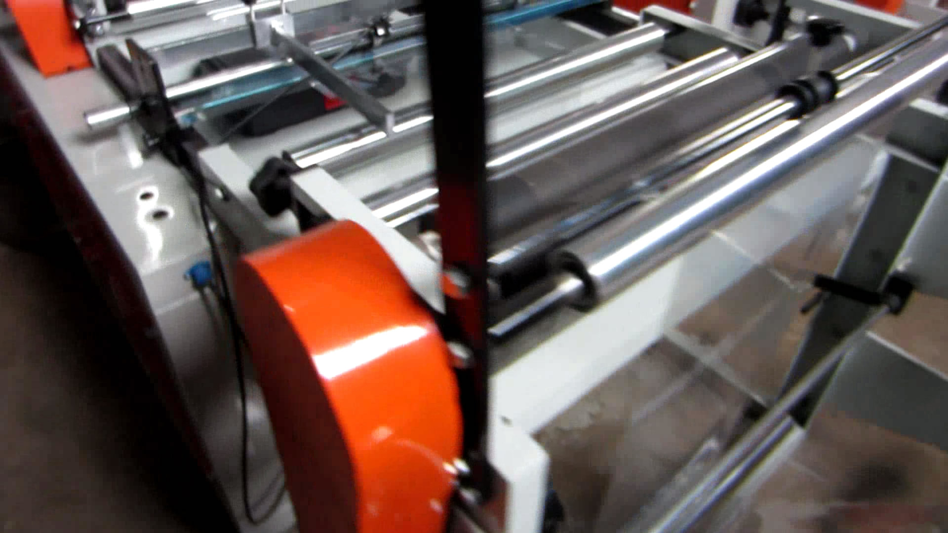 全自動封面機(jī)整理機(jī) 供應(yīng)書皮套自動機(jī) 帶沖孔 全自動高頻機(jī)