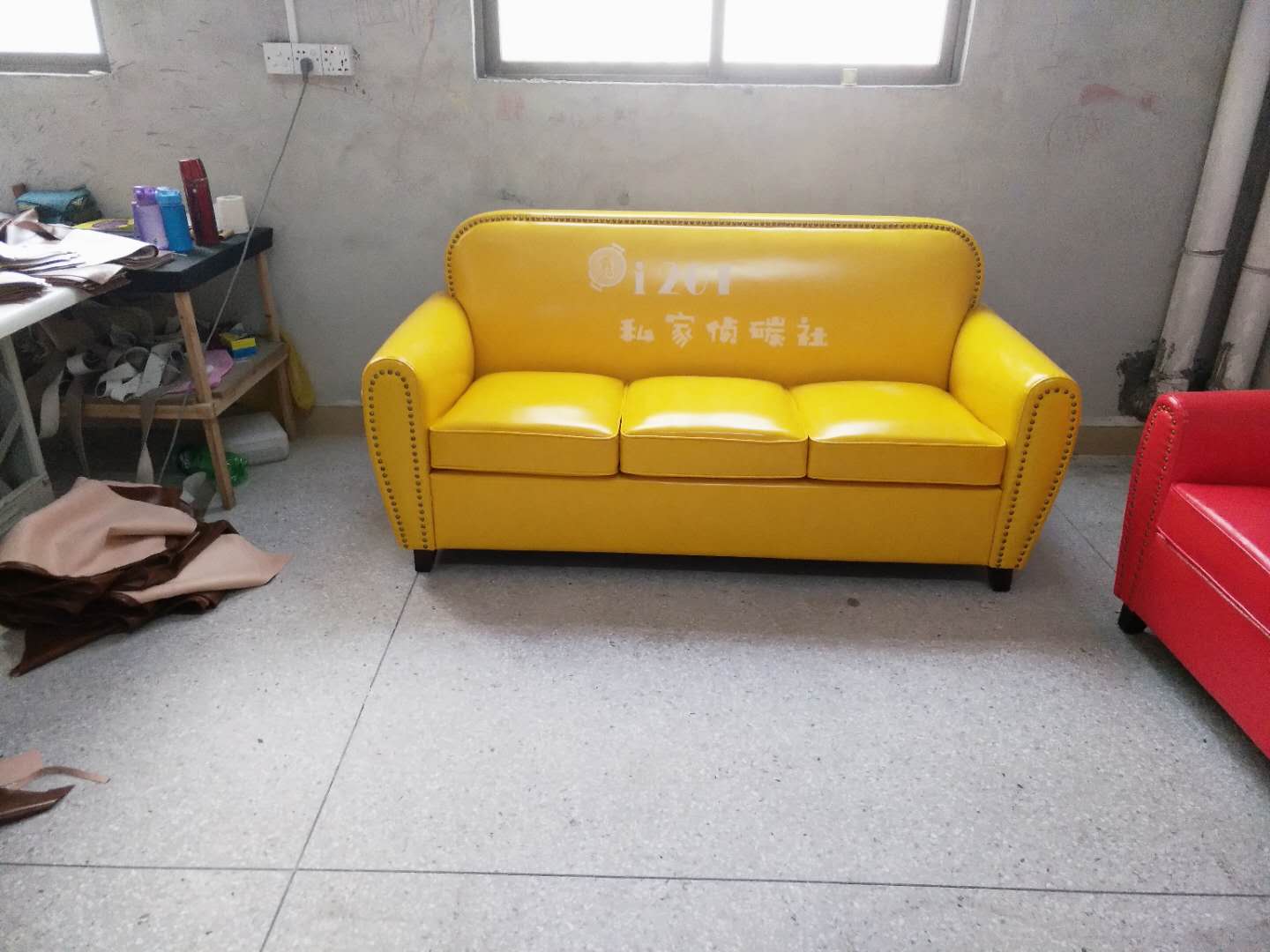 卡座三人位沙發(fā)廠家私人定制2018新款上市