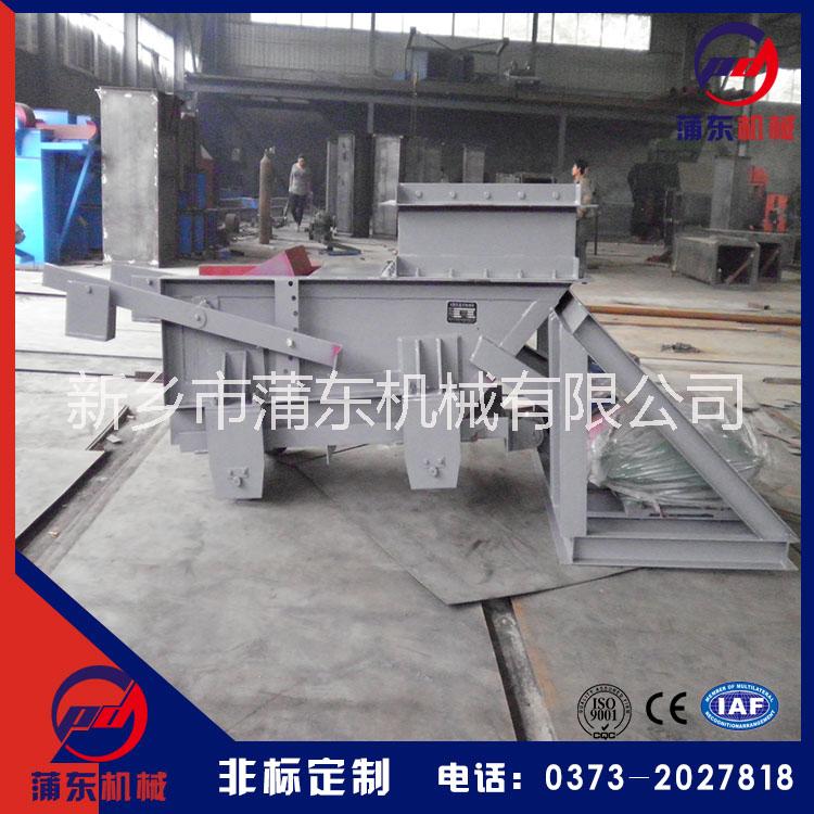 專業(yè)生產(chǎn)給煤機(jī) K型往復(fù)式給料機(jī) K型往復(fù)式給煤機(jī)  蒲東機(jī)械專業(yè)生產(chǎn)給煤機(jī)