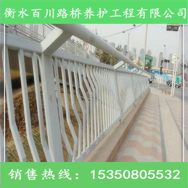 橋梁護(hù)欄安裝更換 衡水百川
