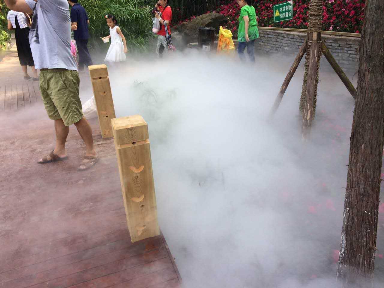 西安高壓冷霧設(shè)備特點  景觀人造霧設(shè)備廠家