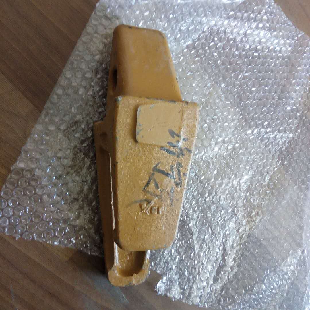 山推推土機(jī)配件SD23變速箱總成154-15-41002
