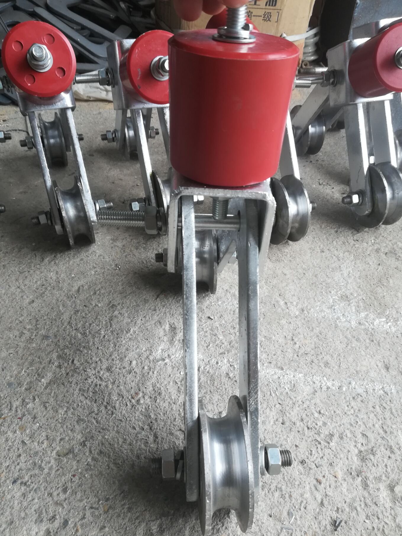 8毫米，10，12毫米無氧銅滑線，龍門吊滑線安裝，CT電車線安裝方法。滑線集電器，鏈懸吊線器