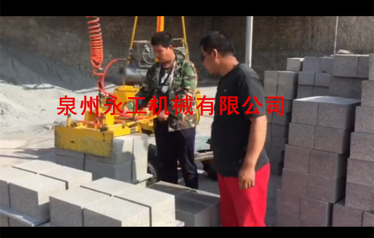 廠家直銷平石碼磚機/路邊石夾具
