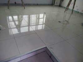 供應(yīng)青島機房*地板