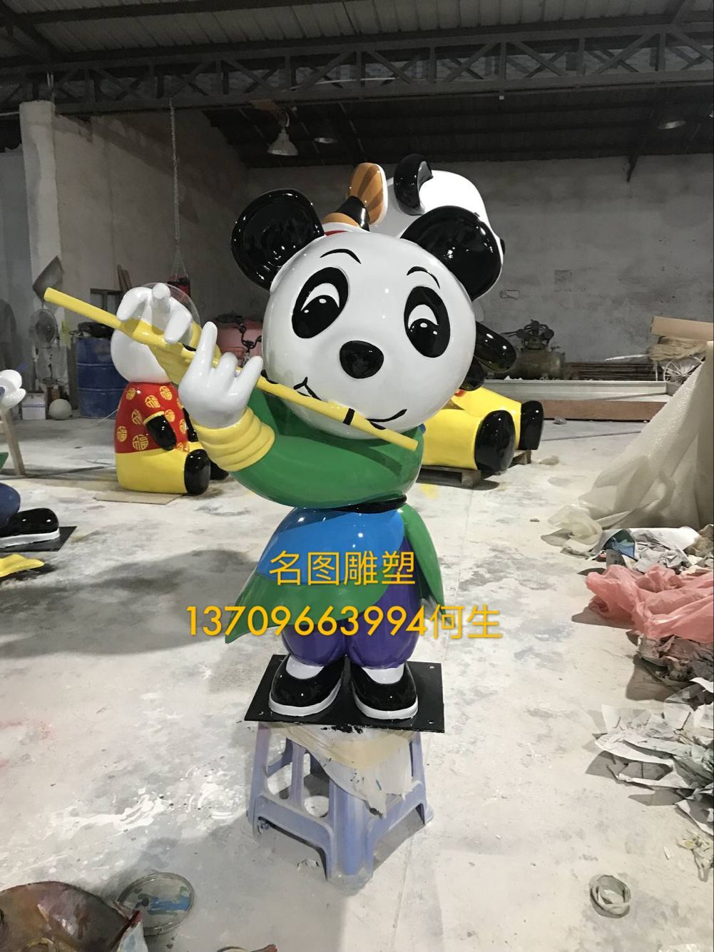 供應(yīng)卡通動漫玻璃鋼功夫熊貓,佛山玻璃鋼卡通雕塑廠家， 卡通動漫玻璃鋼雕塑