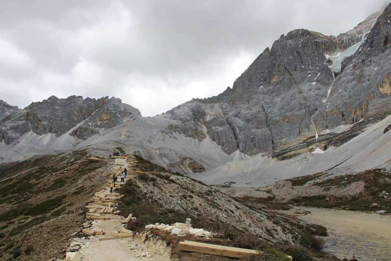 西藏旅游公司  西藏旅游公司哪家好  西藏旅游公司包車  西藏旅游公司哪家優(yōu)惠  西藏旅游公司哪家服務(wù)好