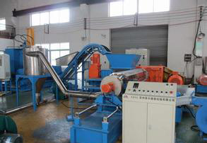 廢舊塑料再生造粒機 塑料再生造粒機 高速風(fēng)冷式造粒機（*節(jié)能）