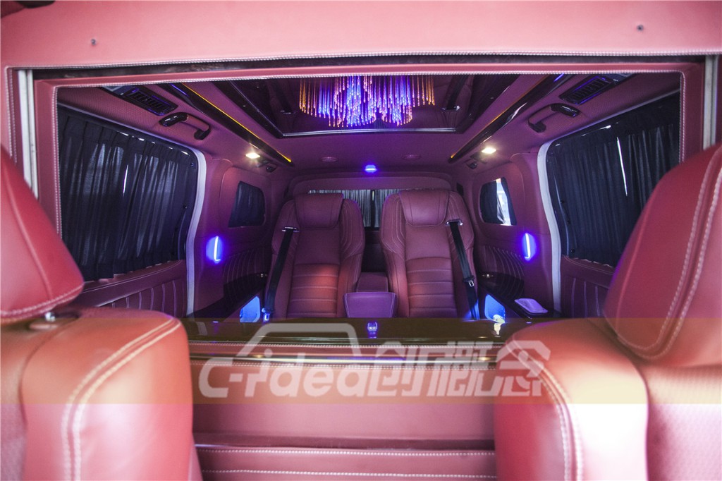 深圳豐田埃爾法加裝多功能航空座椅 內飾奢華升級