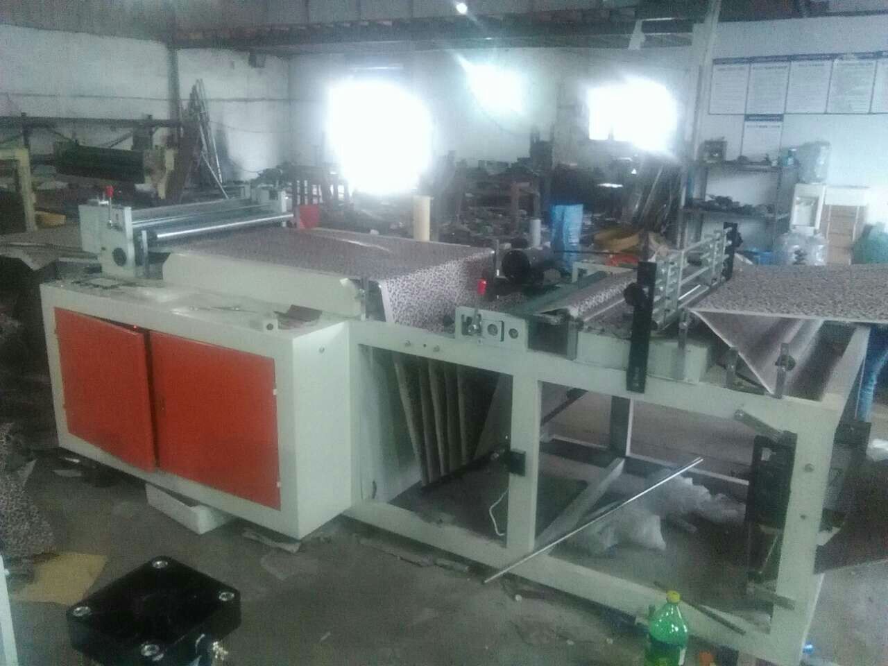 紙?zhí)O果袋制袋機(jī) 高速冷切紙香蕉袋制袋機(jī)