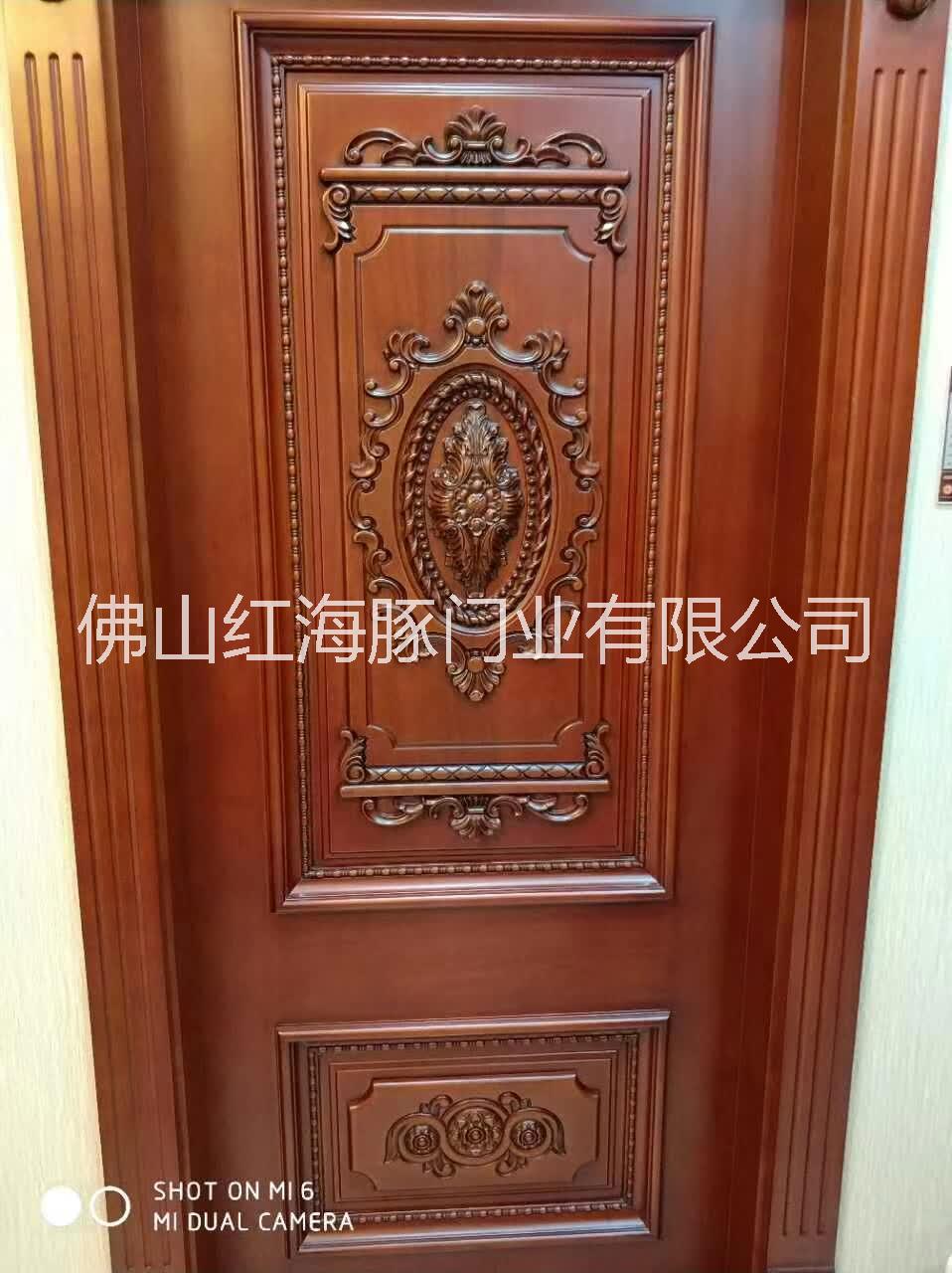 原木橡木浮雕門工藝扣線門生產(chǎn)廠家廣東木門廠佛山紅海豚門廠*